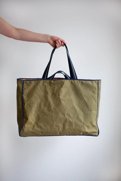 Away Tote