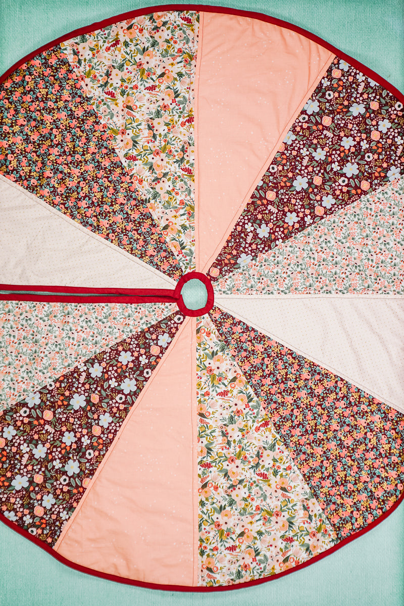 12 Piece Christmas Tree Skirt Sewing Pattern