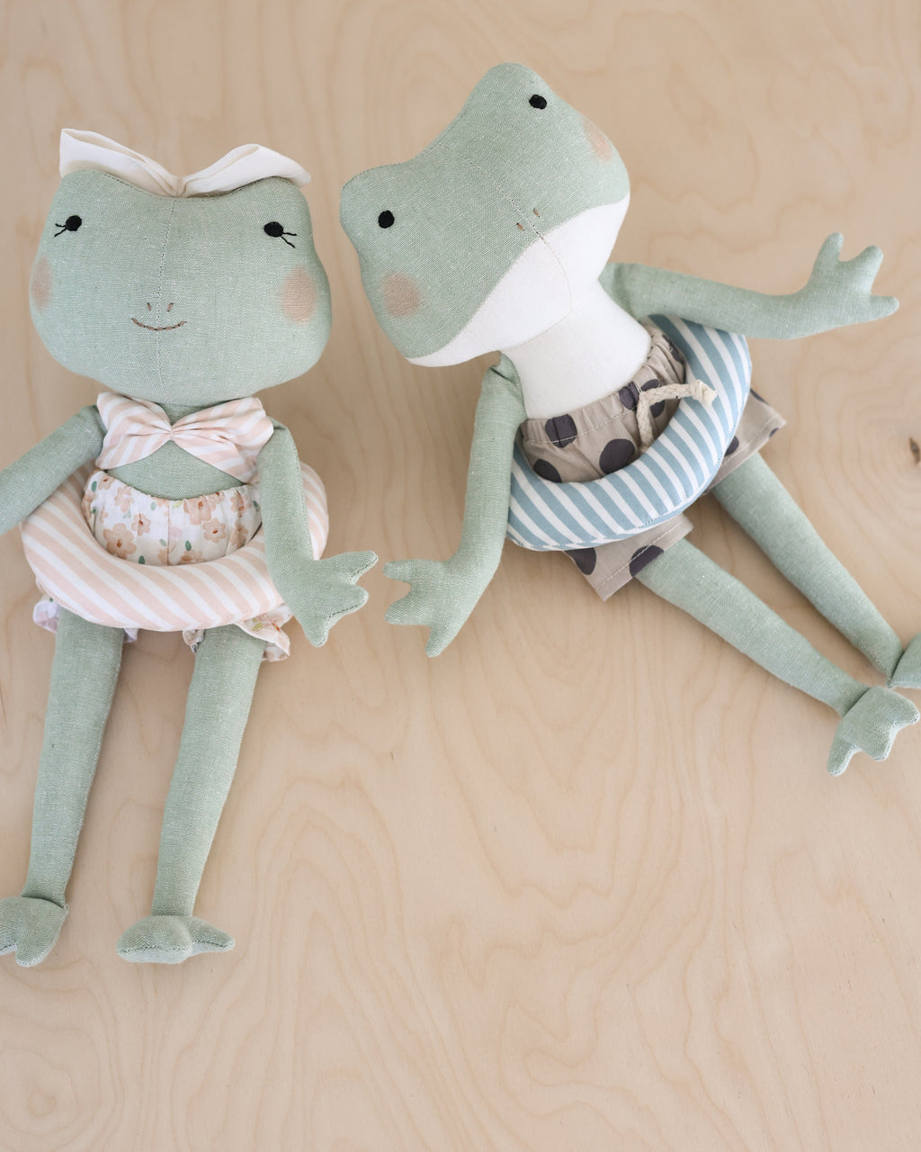 Hand Sewing Pattern Frog Frog Soft Toy Sewing Pattern – THE PATTERN PRESS