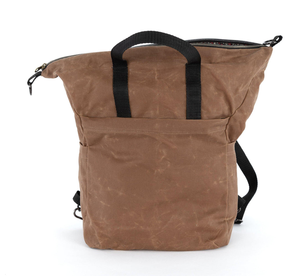 Vega bag in brown waxed canvas with wide opening