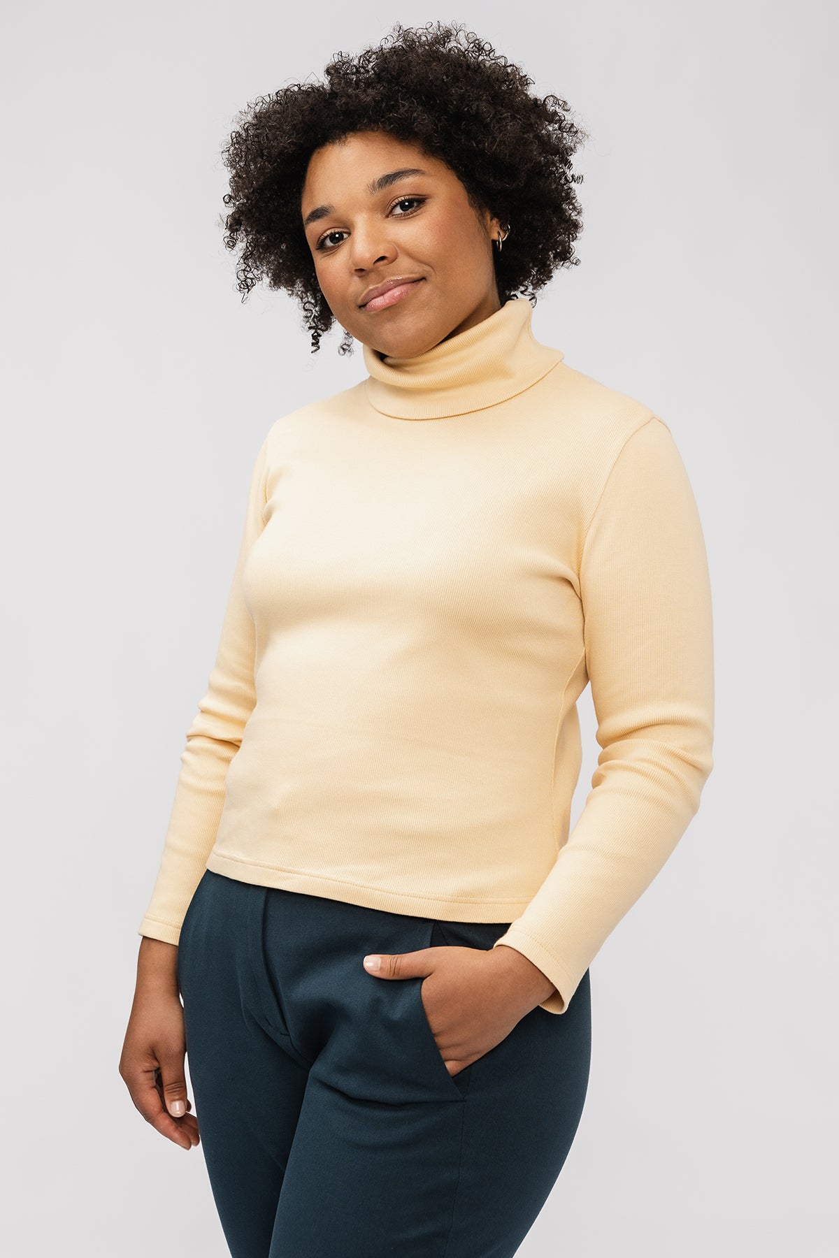 PAOLA turtleneck tee